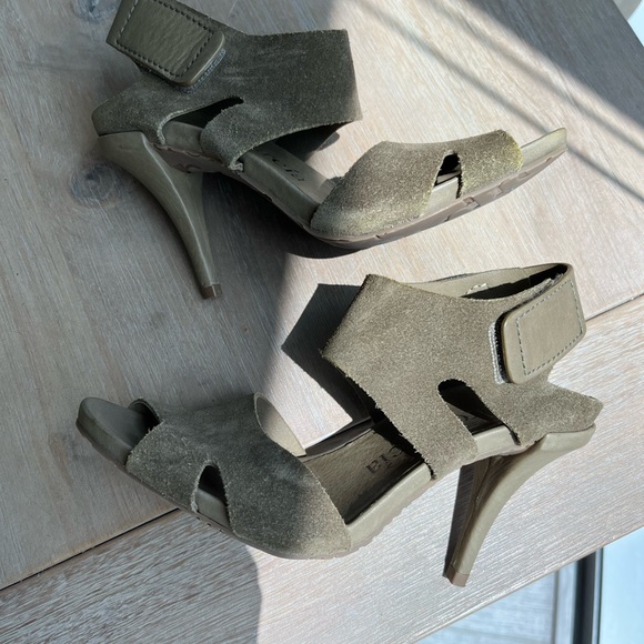 Olive Green Pedro Garcia Slingback Heel - Picture 4 of 12